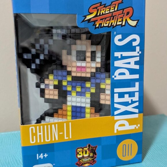 Pixel Pals Chun-Li - Excellent Condition Includes Box - Picture 3 of 5